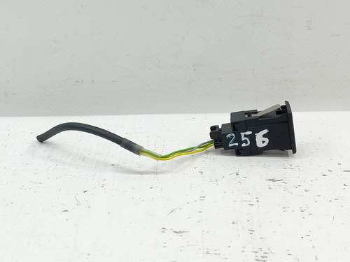 Conector Auxiliar Vw Passat 12-15 (Usado)