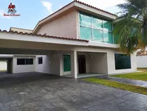 Comprar Leida Falcon Rentahouse Vende Casa Con Amplios Espacios En Guataparo Country Club Valencia Carabobo Leida Falcon Lf24-14026