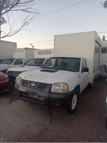 Nissan NP300 2.5 Diesel Chasis 4x2 Mt