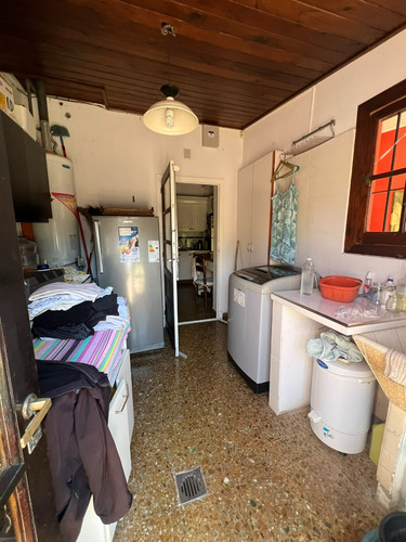 Amplia Vivienda Con Excelentes Comodidades Proxima Al Centro De La Ciudad