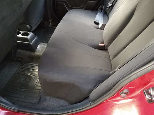 Imagen 10 de 15 de Nissan Tiida Comfort 1.8 6 Vel.