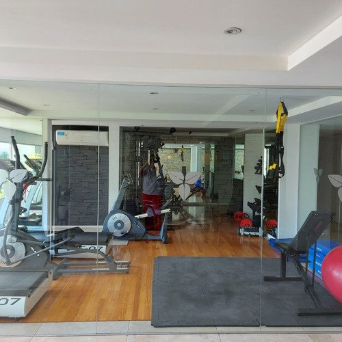 Imagen 4 de 20 de Departamento 2 Amb. Impecable En Complejo De Categoria Con Seg. Pileta, Solarium, Parrila, Sum, Gimnasio. Excelente Acceso. Cochera Cubierta Fija.