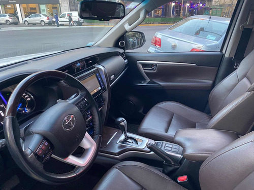 Imagen 11 de 16 de Toyota Sw4 2019 2.8 Srx 177cv 4x4 7as At