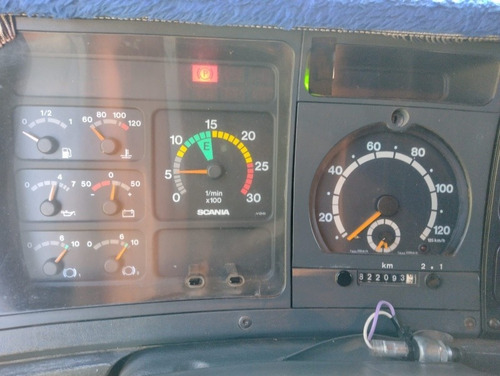 Imagem 12 de 14 de Caminhão Scania P 340 4x2 - Ano 2007
