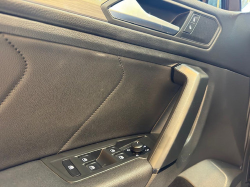 Volkswagen Tiguan Allspac Comf 250 TSI 1.4 Flex