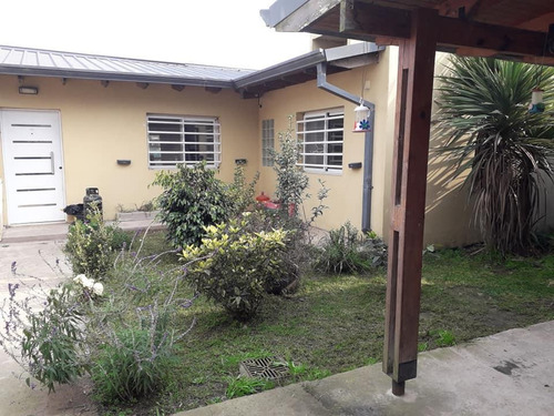 Casa Venta 2 Dormitorio 1 Baño 2 Cocheras128.94 Mts 2 Cubiertos - Villa Parque Sicardi