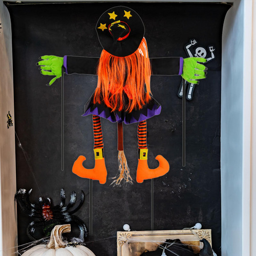 Decoração De Halloween Com Bruxa Colidindo Com Árvore