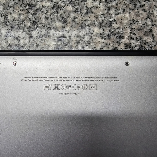 Apple Macbook Pro A1278 Para Reparar O Repuestos Gris (Usado)