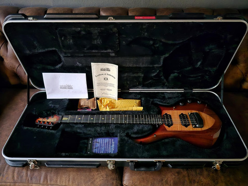 Ernie Ball Music Man Majesty 20th Anniversary John Petrucci Diestro Honeyburst Ébano (Usado)