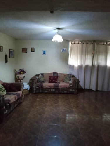 Imagen 6 de 8 de Apartamento 23 De Enero Cómo Y Amplio En Piso Bajo