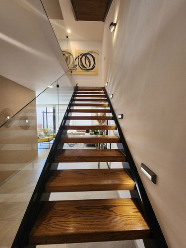 Hermosa Casa En Zibata, Master Suite, C.222 M2 Materiales Premium !