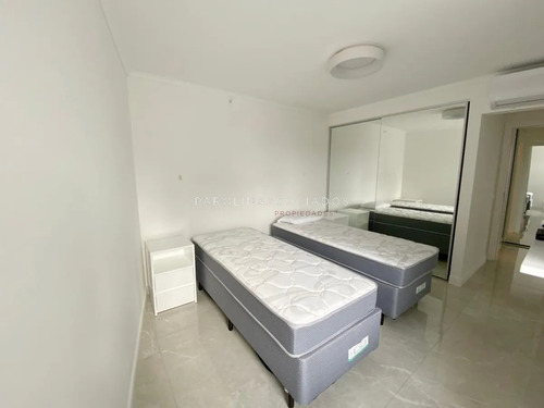Apartamento De 3 Dormitorios En Venta En Miami Boulevard, Punta Del Este.