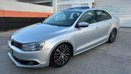 Volkswagen Vento 2.0 Sportline Tsi 200cv