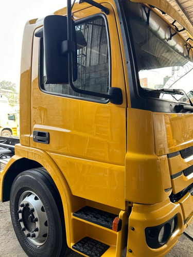 Mb Mercedes Atego 1419 Ce 4x2 Ano 2015 No Chassi