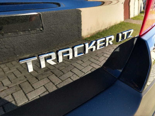 Imagem 7 de 15 de Chevrolet Tracker 1.8 Mpfi Ltz 4x2 16v Flex 4p Aut 2015