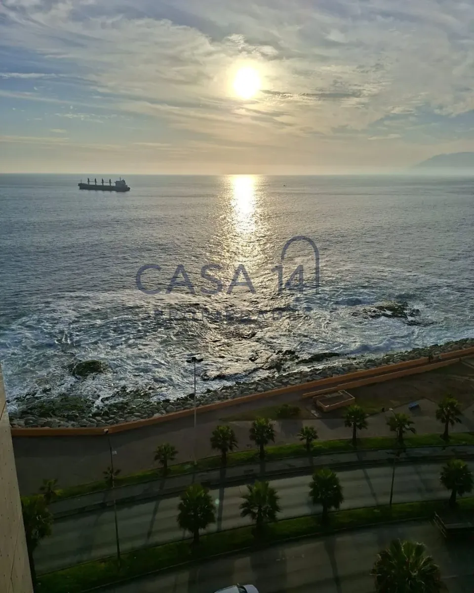 Imagen 2 de 14 de Arriendo A Pasos Av. Brasil Vista Al Mar