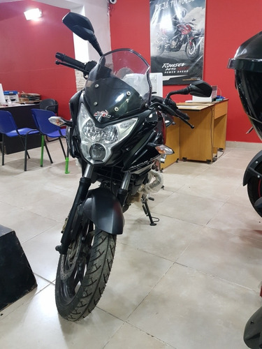 Imagen 2 de 15 de Bajaj Rouser As 200
