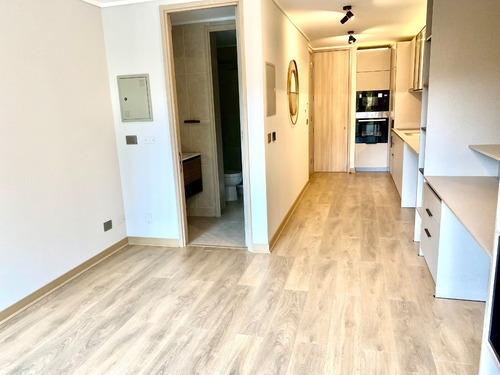 Arrienda Moderno Studio En Las Condes