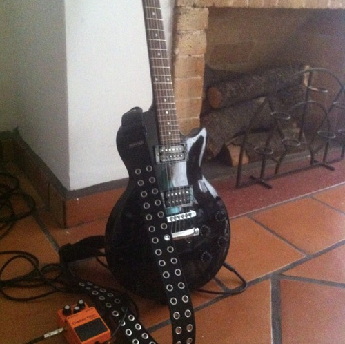Guitarra EpiPhone Les Paul Studio