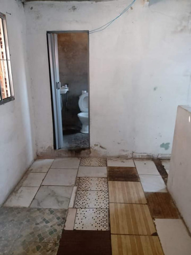 Sobrado Com 9 Cômodos Ao Todo