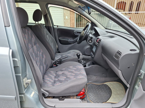 Chevrolet Corsa 1.8 MPFI SEDAN 8V GASOLINA 4P MANUAL