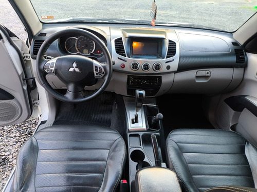 Mitsubishi L200 3.2 Triton Hpe Cab. Dupla 4x4 Aut. 4p