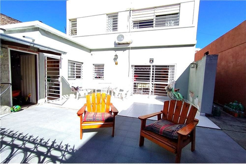 Casa (8.66 X 43 Mts.) - Coch. Cub. - Amplio Jardín