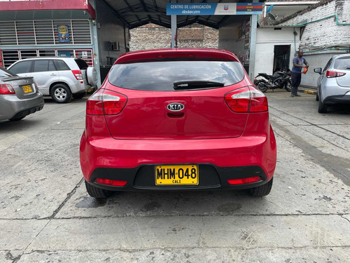 Kia Rio 2012 1.4 5 P 95 Hp