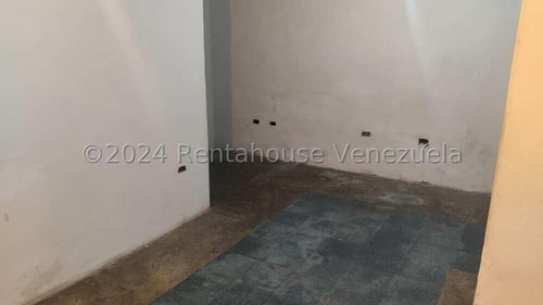 Acogedor Local Comercial En Alquiler - Urb. El Hatillo