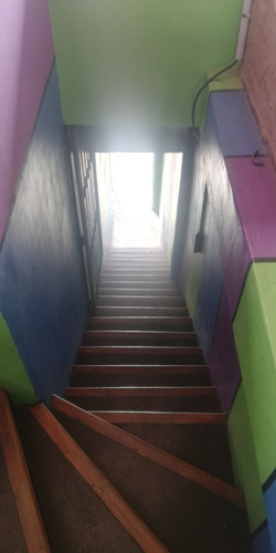 Imagen 8 de 19 de Local Comercial Y Gran Salón En Primer Piso Con Vestuarios