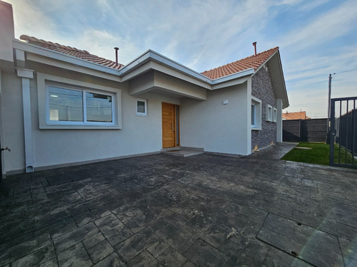Casa En Parcelas San Valentín