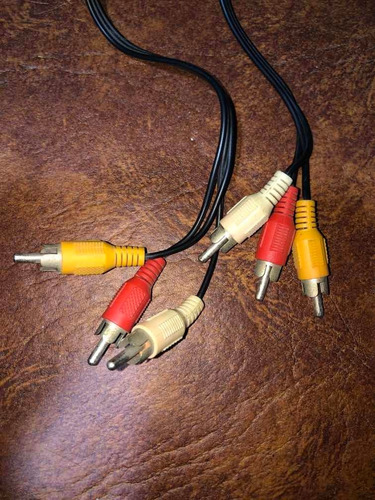 Imagen 2 de 2 de Cable 3 Rca Audio Y Video 1m