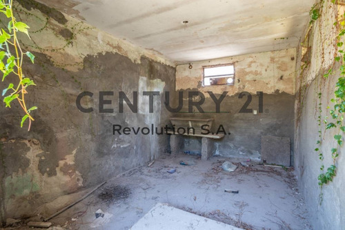 Imagen 13 de 19 de Casa A Remodelar En San Lorenzo - Alem Y San Carlos - Permutas - 324,7 M²
