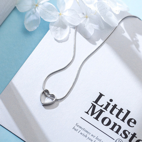 Collar Moonberry Silueta De Corazón + Set De Accesorios
