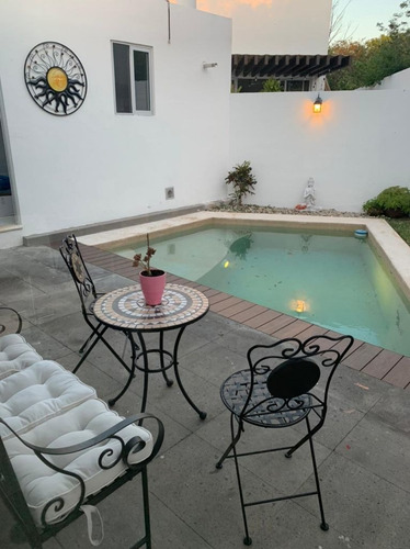 Imagen 9 de 14 de Casa De 4 Recamaras Y 4 Baños. Colonia Temozon, Mérida.