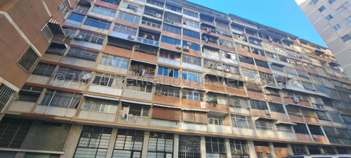 Apartamento Espectacular Amplio E Iluminado A La Venta En Sebucan #24-15210 Mn Caracas - Sucre