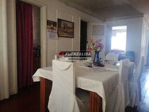 Casa En Venta De 6 Dormitorios En Independencia