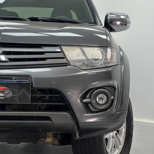 Mitsubishi L200 Triton 3.5 HPE 4X4 CD V6 24V FLEX 4P AUTOMÁTICO