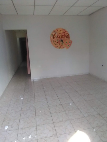 Imagen 2 de 7 de Se Vende Casa En La Calle Sucre Sector Centro Ve01-0156sc-lb