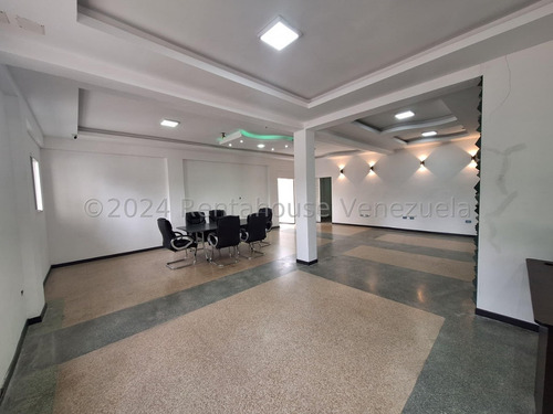Estupendo Edificio Comercial En Venta Mls 24-27845 Sabana Grande