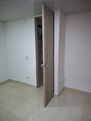 Casa 3 Niveles, Conjunto Cerrado