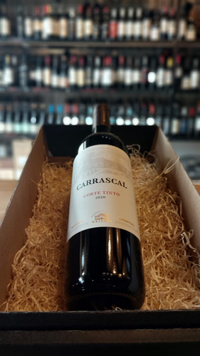 Weinert Carrascal Corte Tinto - San Vicente Wine