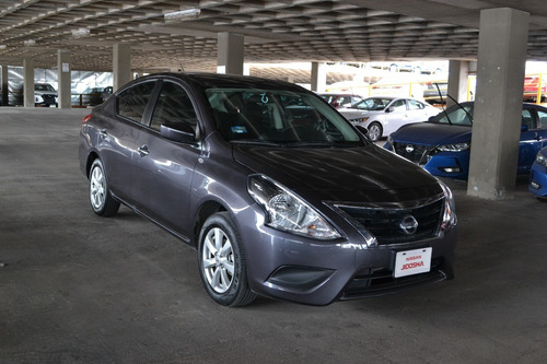 Imagen 3 de 12 de Nissan Versa Oxford