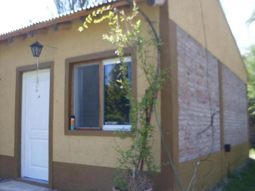 Casa En Venta - 3 Dormitorios 2 Baños - Mendoza