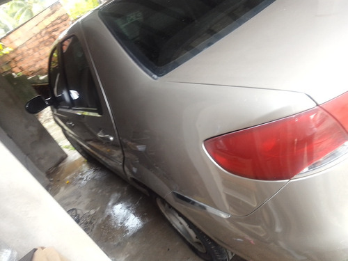 Imagem 11 de 15 de Fiat Siena