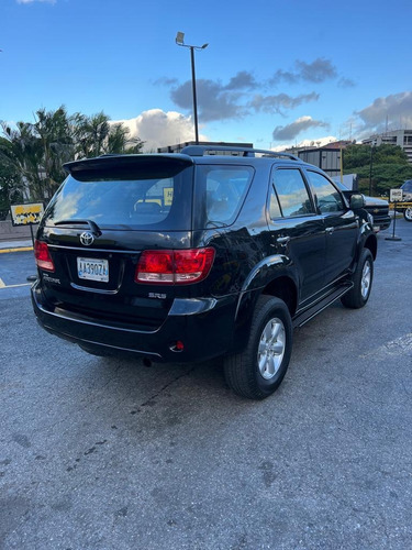 Imagen 5 de 18 de Toyota Fortuner
