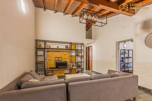 Casa 4 Amb En Ciudad Evita - Apto Credito - Pileta