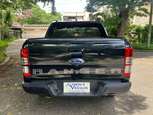 Ford Ranger 2.2 Black Cab. Dupla 4x2 Aut. 4p