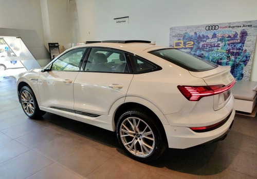 Imagen 25 de 25 de Audi Q8 2023 Nuevo Etron E-tron Sportback Q7 Rsq8 2022 0km