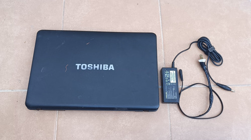 Laptop Toshiba Intel Core I3 / Para Reparar (Usado)